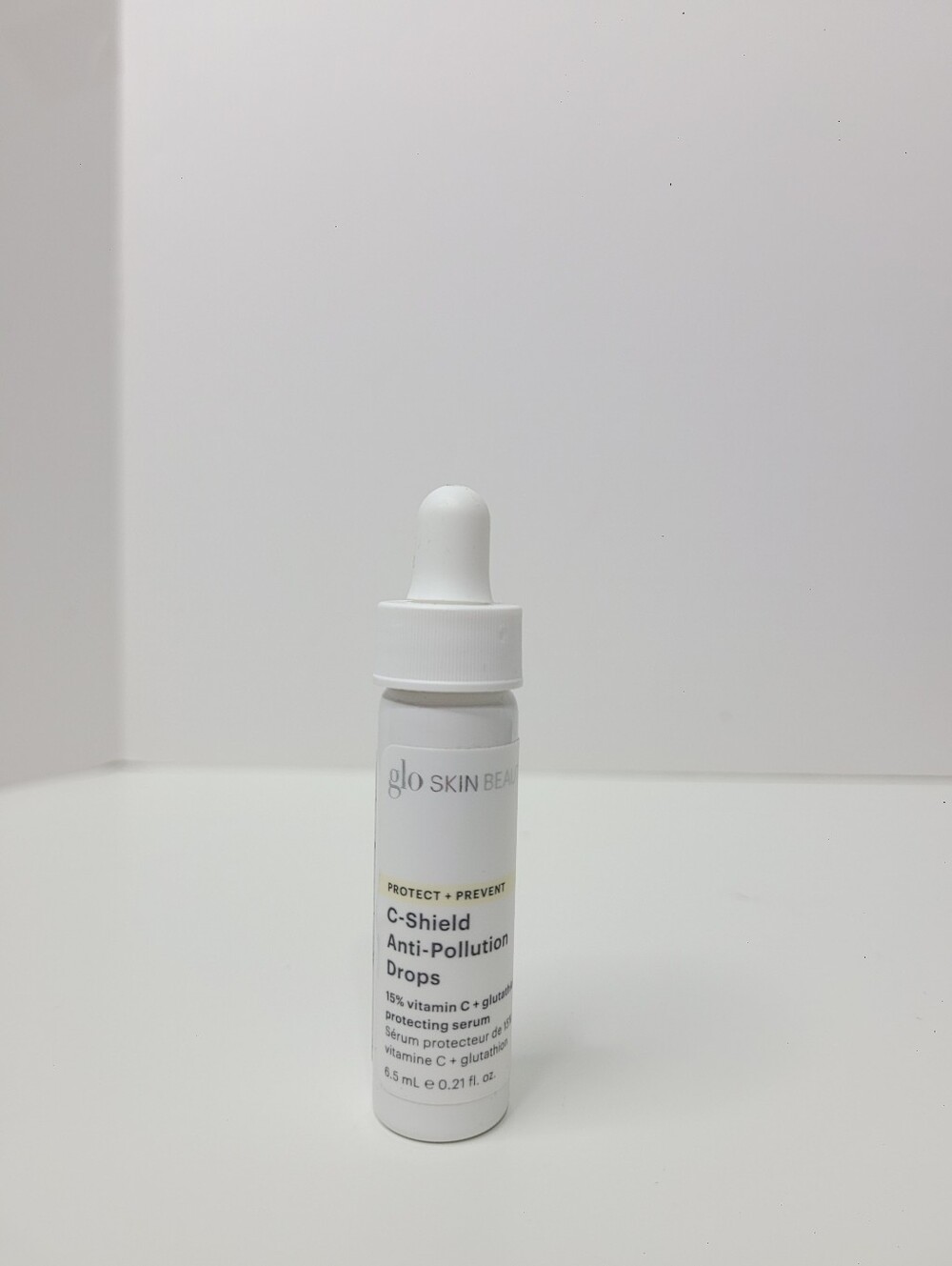 Glo Skin Beauty White C-Shield Anti-Pollution Serum Bottle